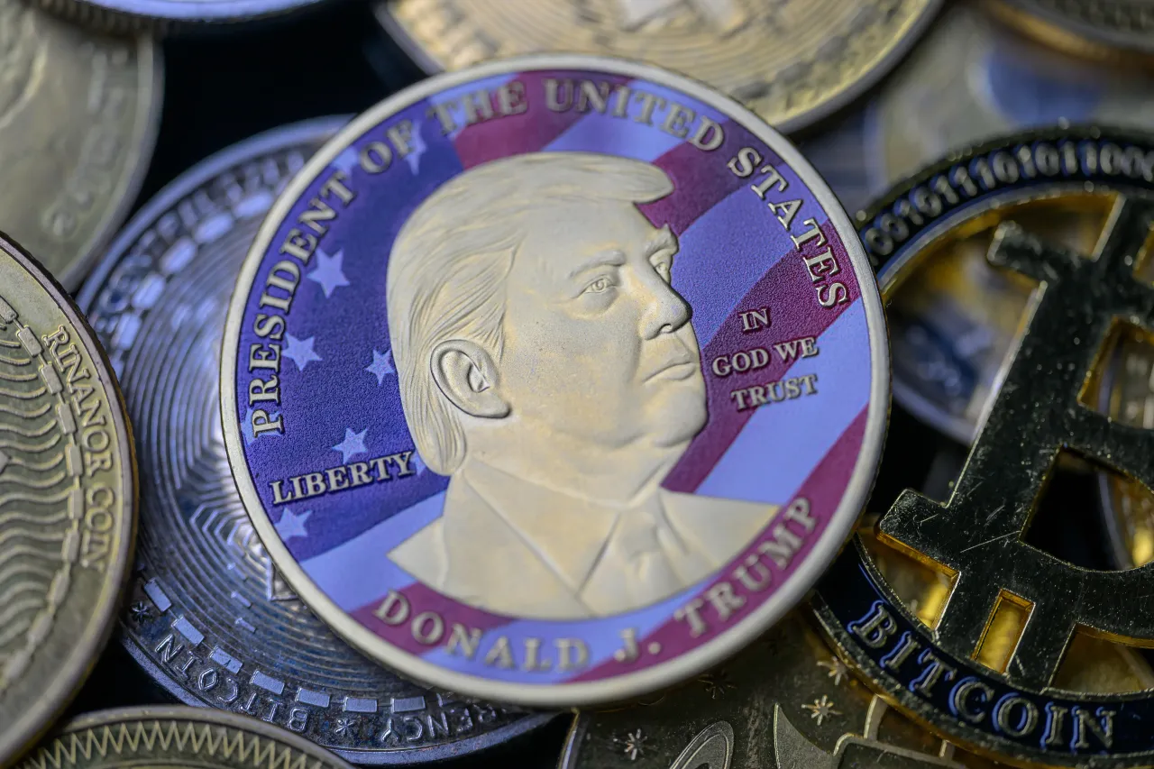 Cá voi bán tháo TRUMP Meme Coin với khoản lỗ 1,28 triệu USD