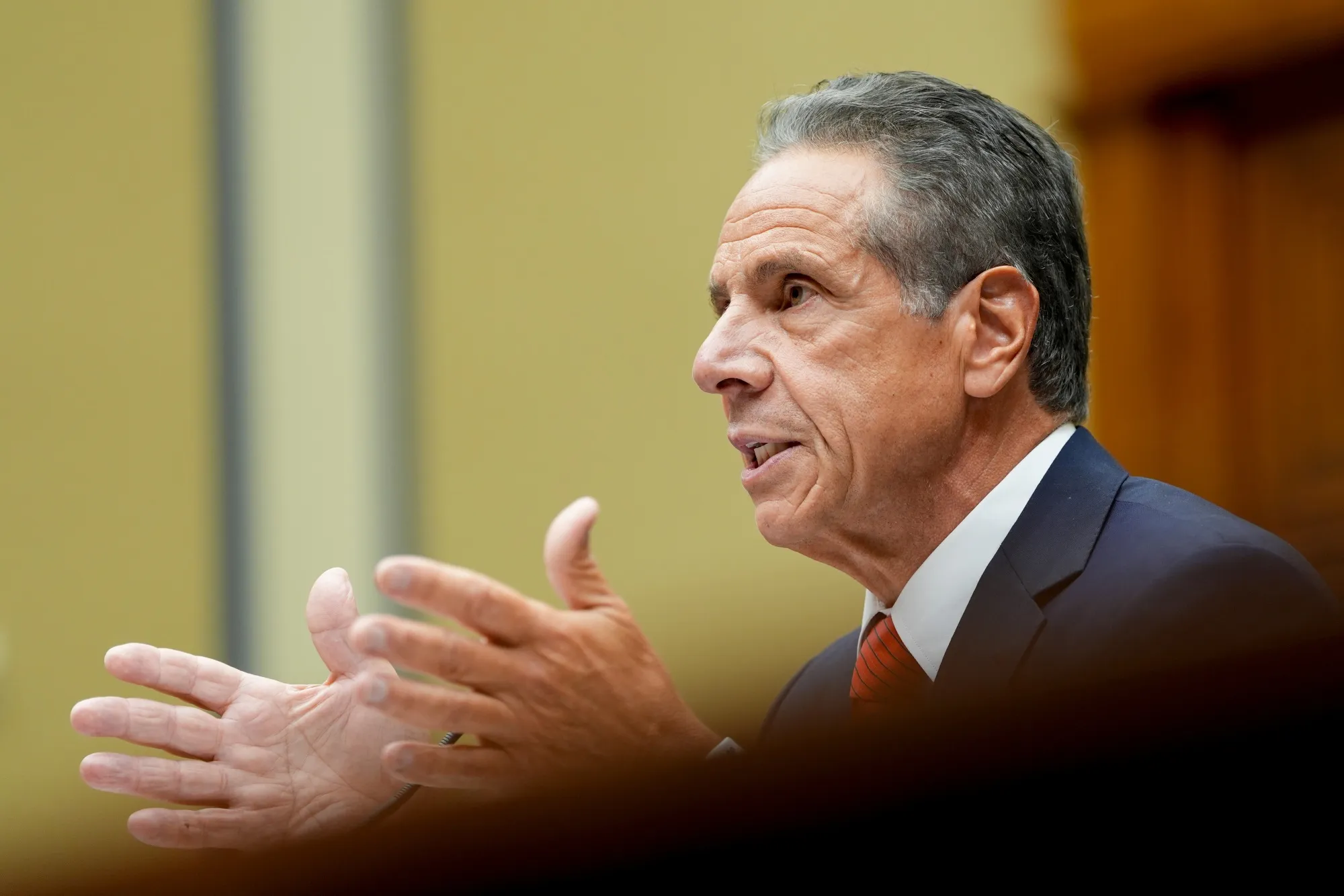 Andrew Cuomo và OKX trong bối cảnh điều tra liên bang