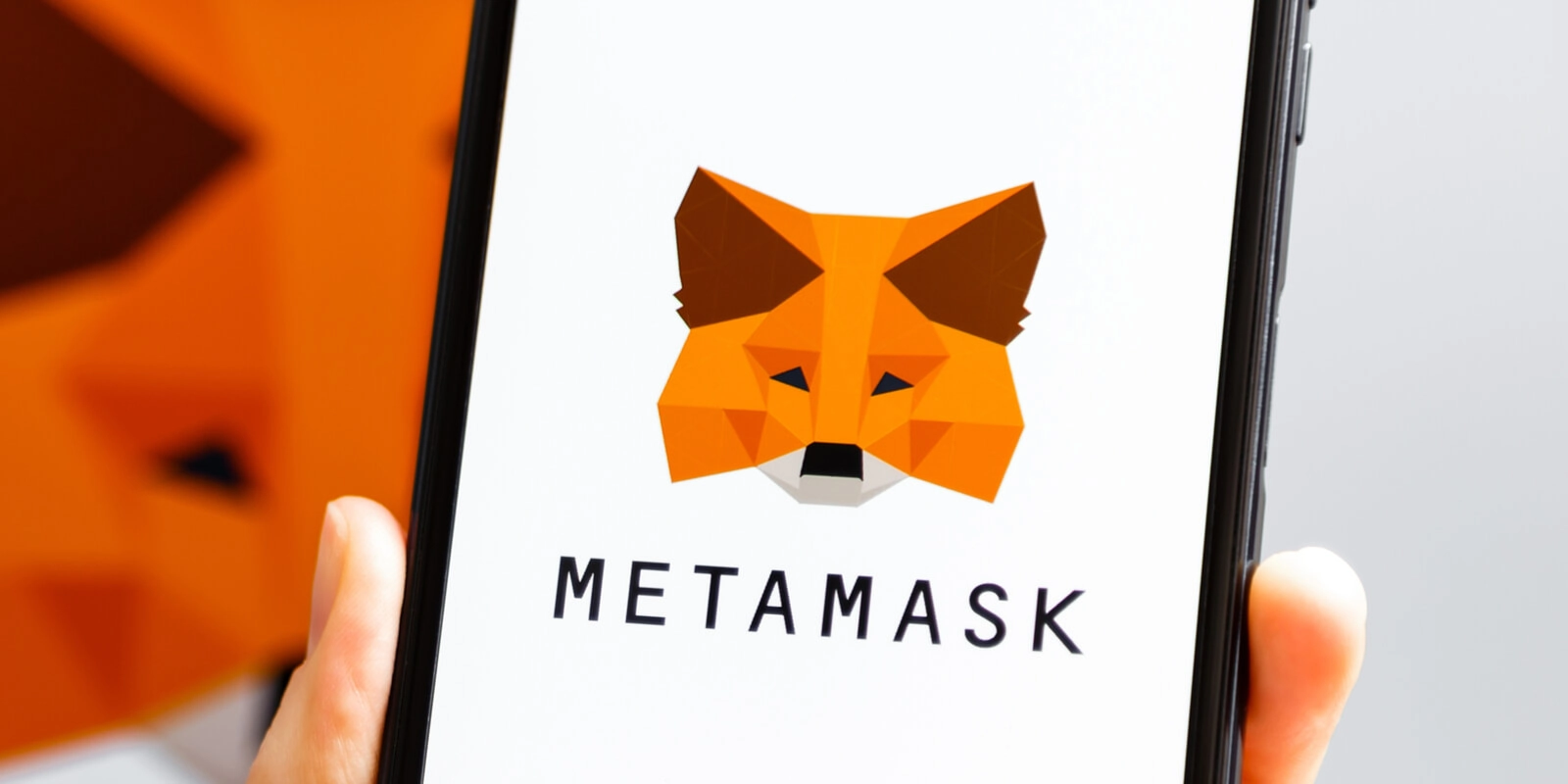 Cửa sổ MetaMask yêu cầu kết nối với OpenSea trên trình duyệt
