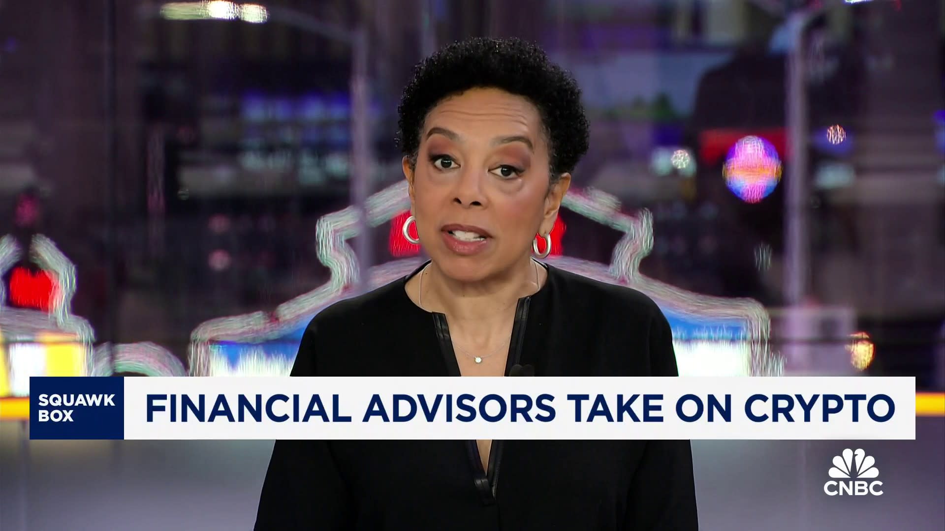 Cố vấn tài chính thảo luận về việc tích hợp tiền điện tử và Bitcoin vào danh mục đầu tư cho khách hàng.